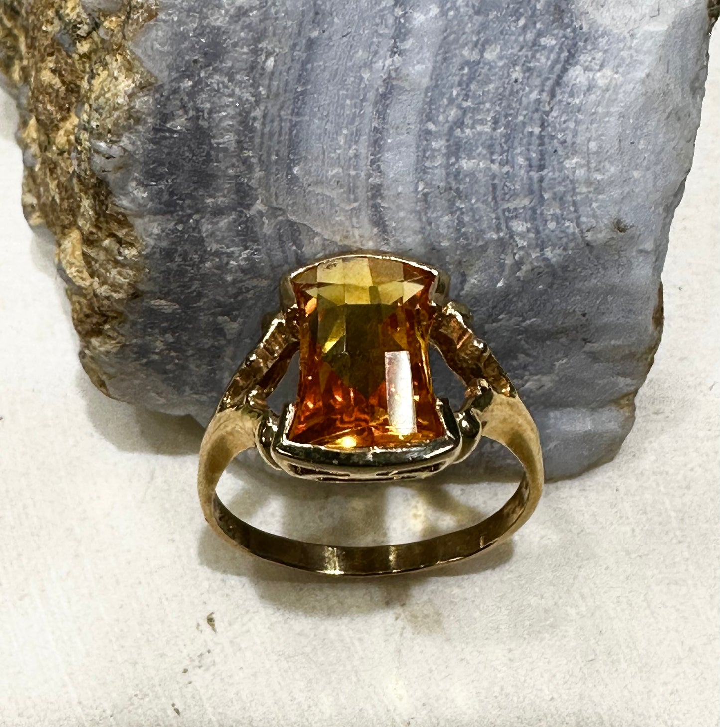 Citrine 14k Yellow Gold Vintage Ring, prong set ring. Size 8.5, 3.3 grams Nice Art Deco Piece