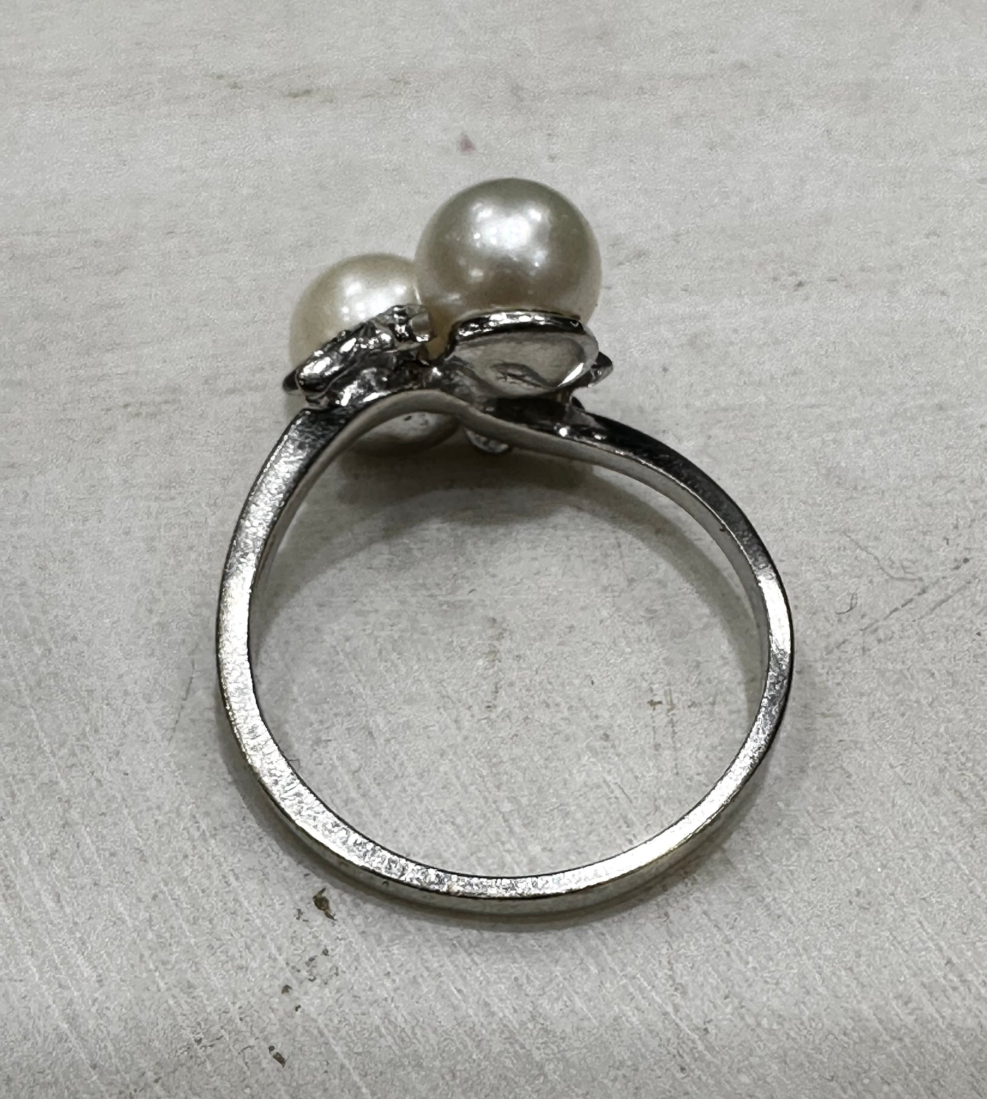 Natural Double Pearl & Diamond Ring 14K White Gold 4.2 grams Size 8.5 Vintage Ring art deco Piece