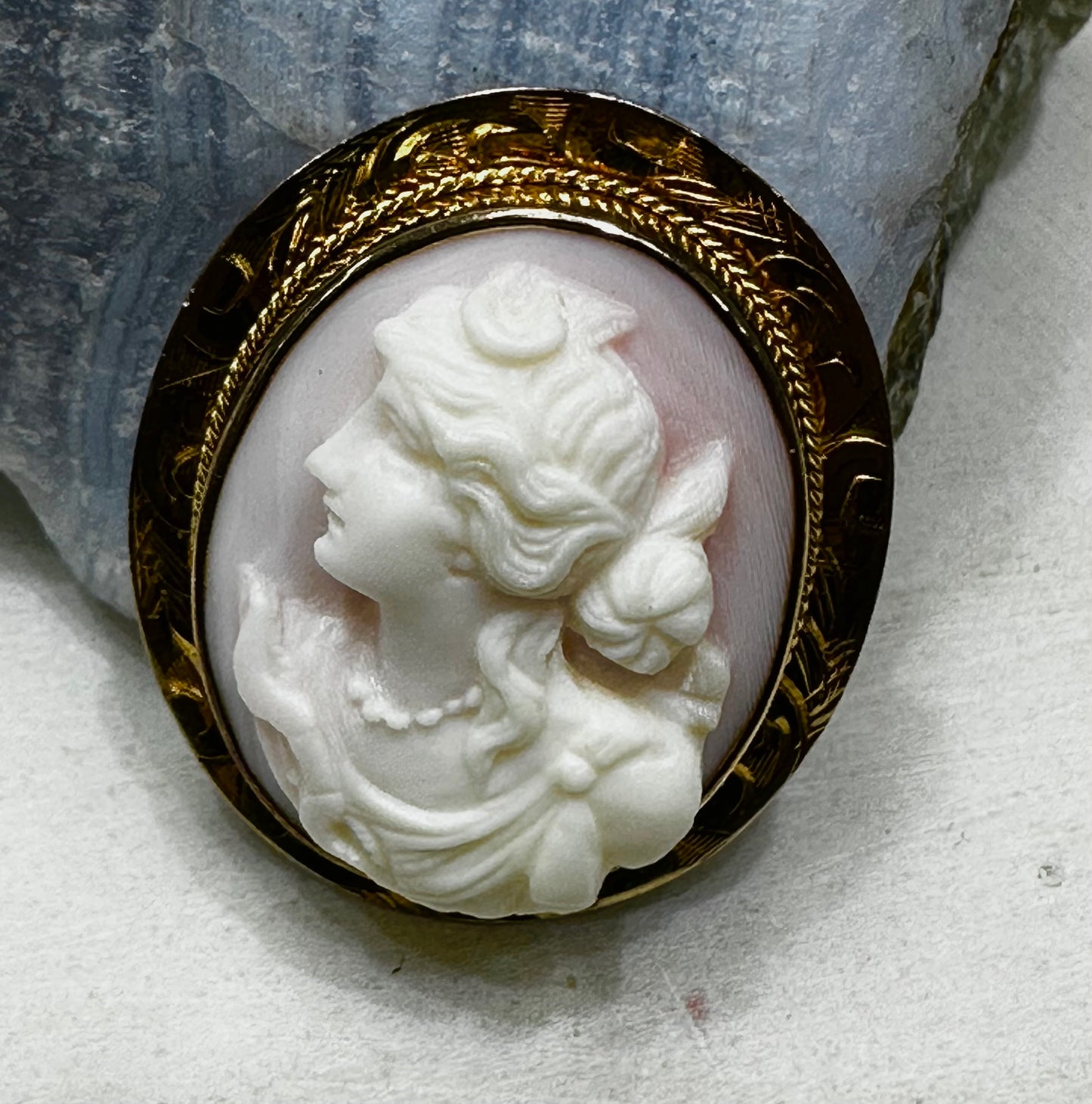 Antique 10k Yellow and Rose Gold Victorian Oval Carved Shell Cameo Multi-wear Brooch or Pendant