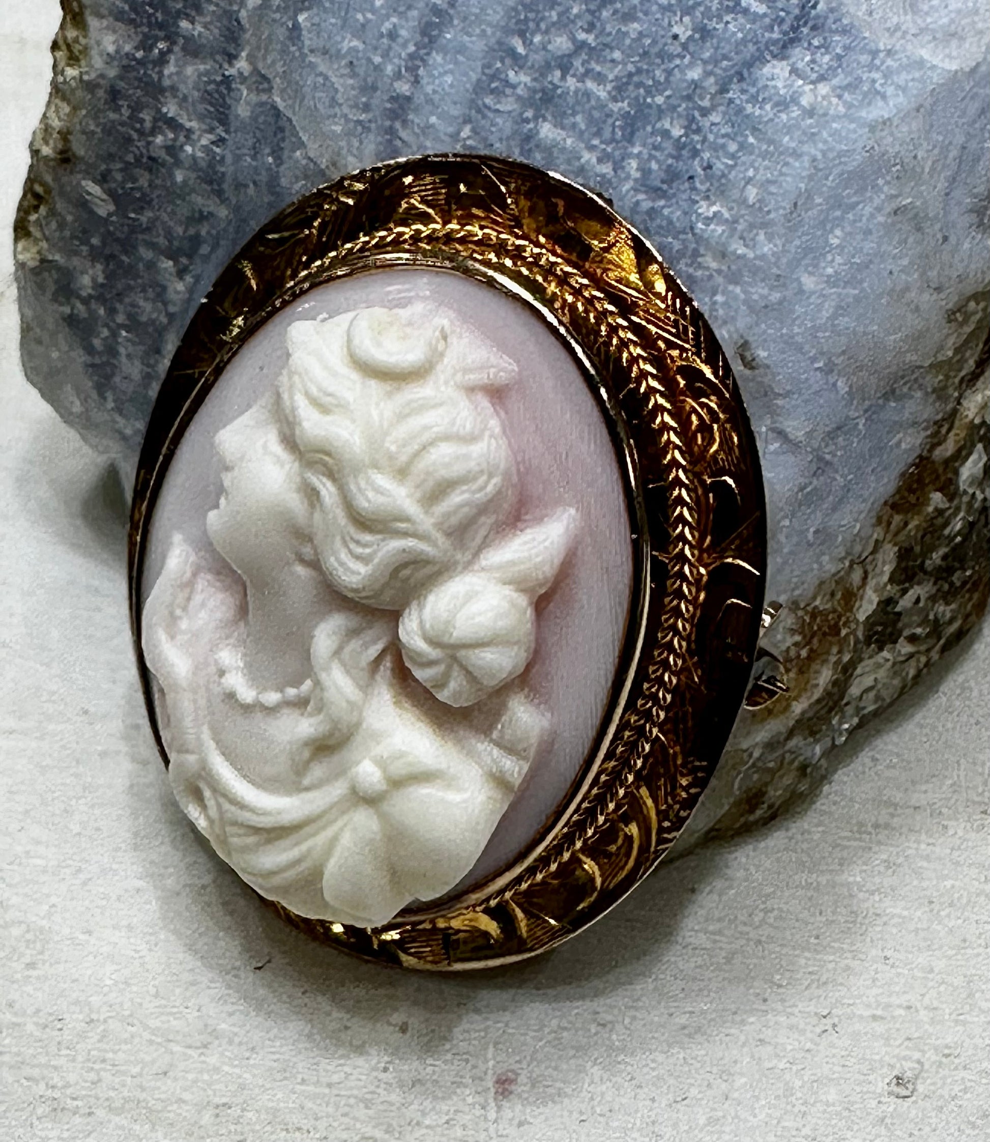 Antique 10k Yellow and Rose Gold Victorian Oval Carved Shell Cameo Multi-wear Brooch or Pendant