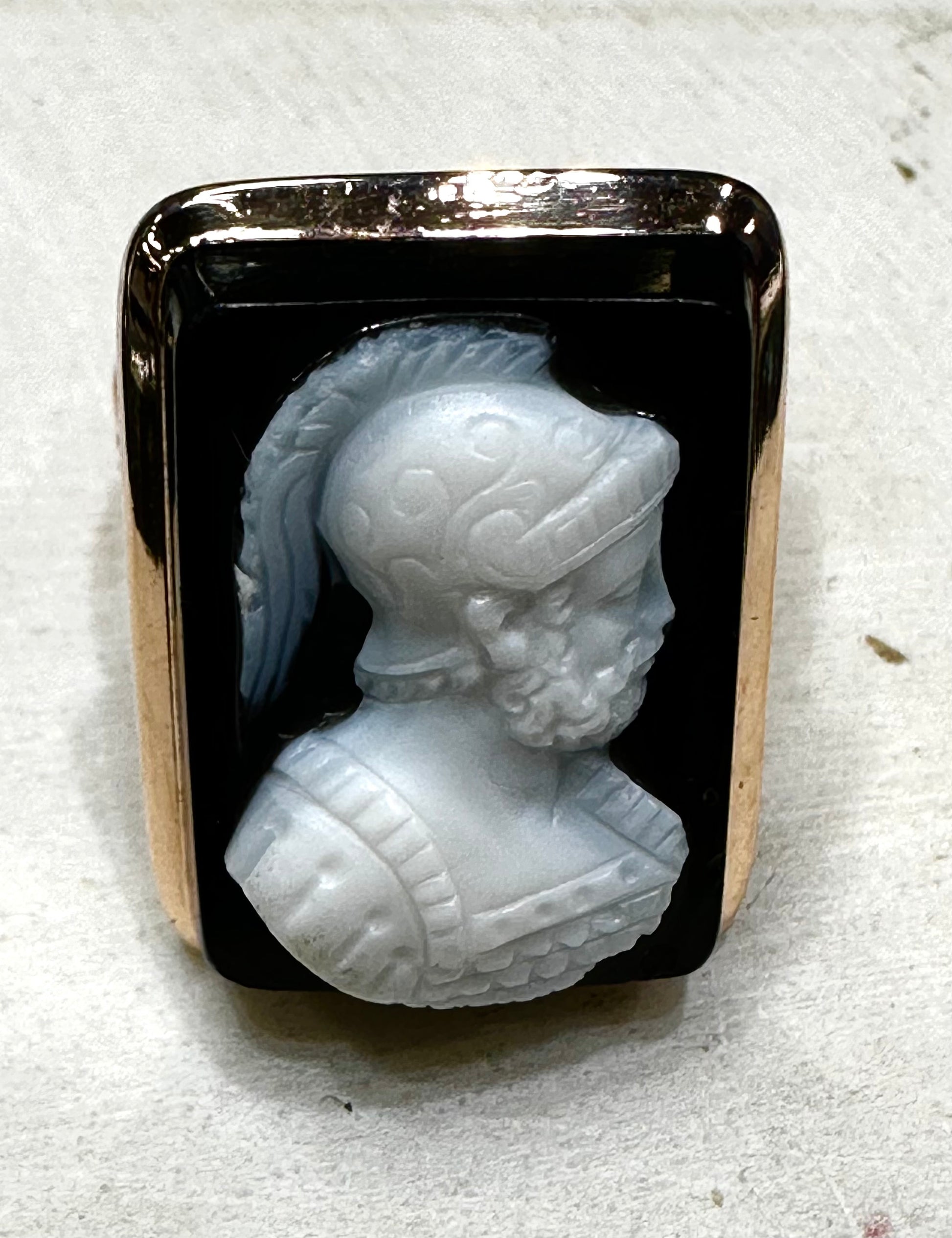 Antique 10k Rose Gold Black and White Agate Cameo Ring Size 7 9.6 Grams