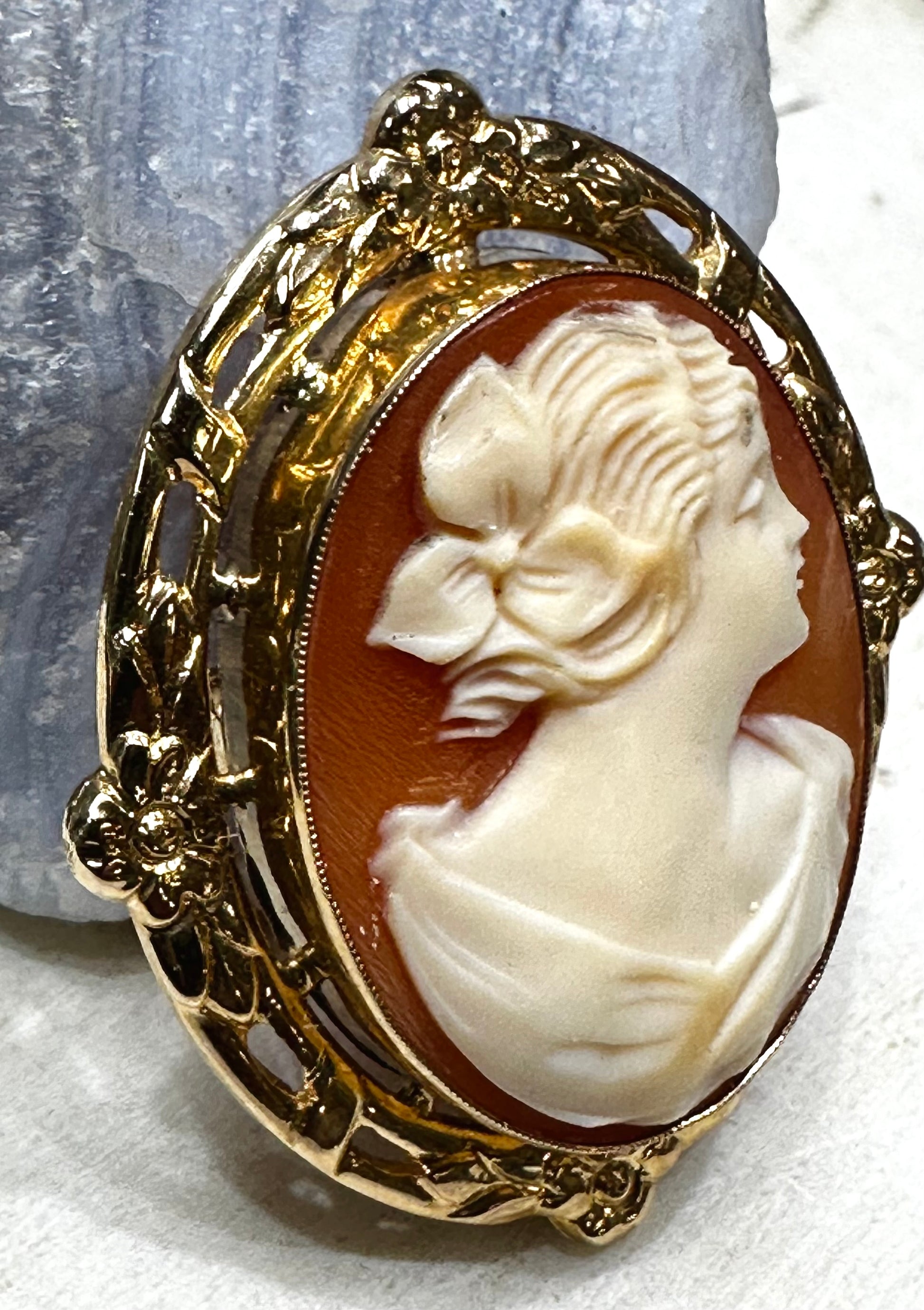 Antique Cameo Brooch and Pendant 10k Yellow Gold Floral Lady Carnelian Carved Shell 5.8 Grams 25x19 Oval