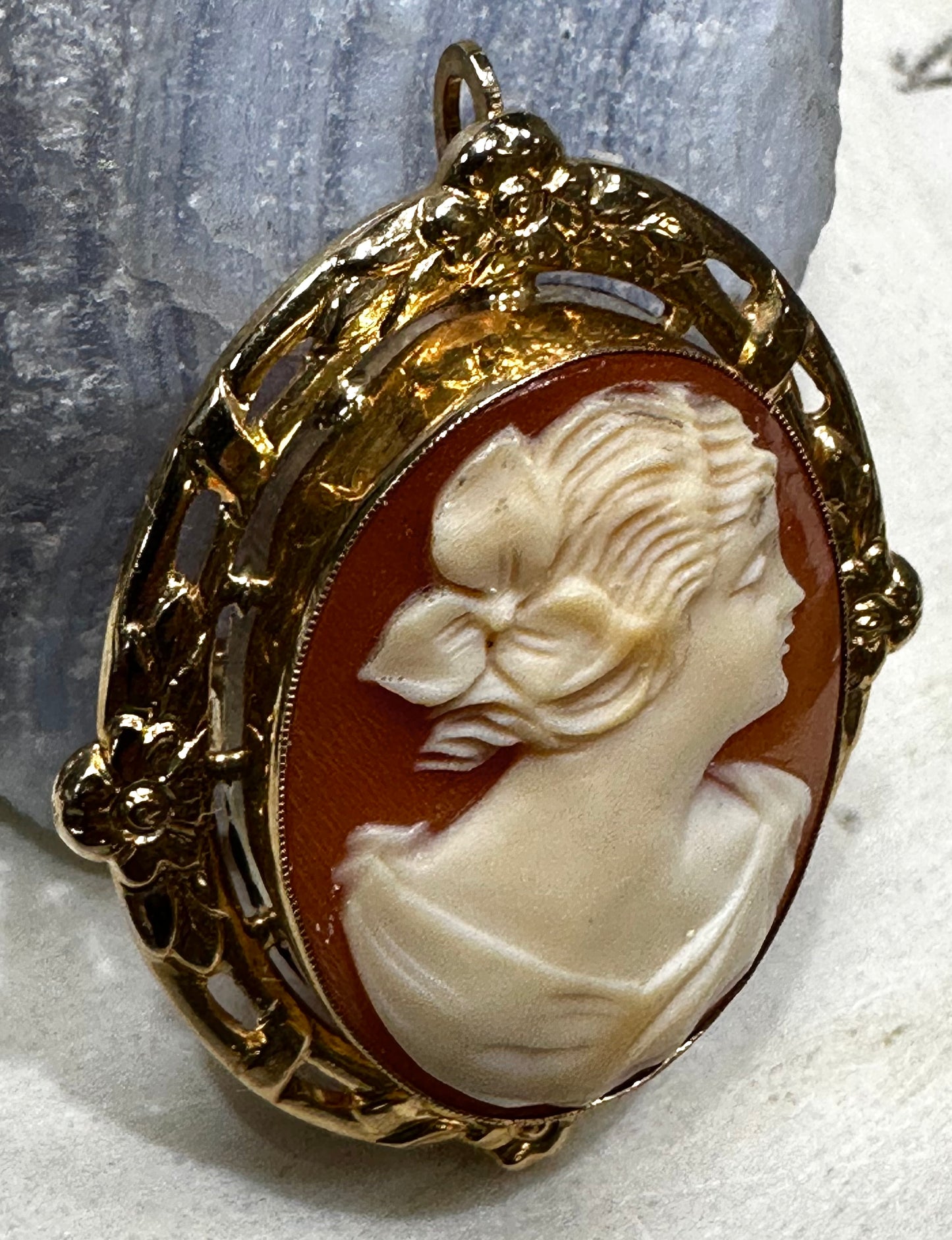 Antique Cameo Brooch and Pendant 10k Yellow Gold Floral Lady Carnelian Carved Shell 5.8 Grams 25x19 Oval