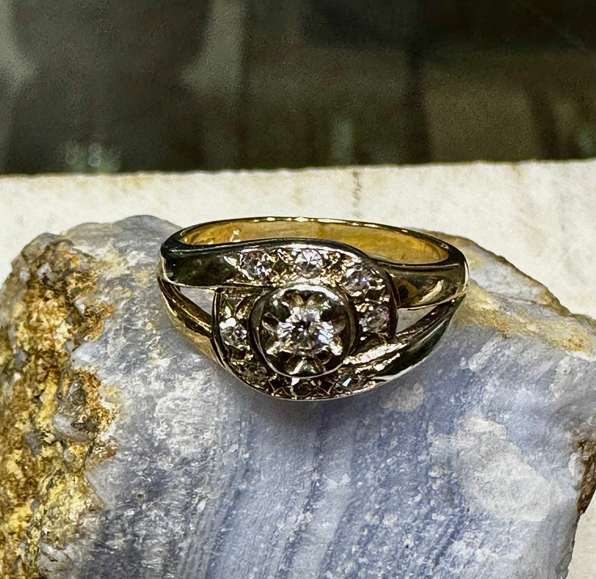 Vintage Mid Century Two-Tone 14 Karat Yellow and White Gold 0.25 Total Carat Weight Diamond Ring Size 5 3/4 and 3.1 Grams of Gold